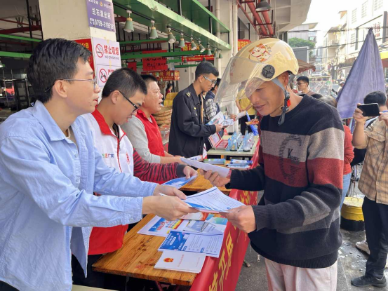 【镇街人大】兰石镇人大：人大代表齐履职 宪法宣传暖人心584.png