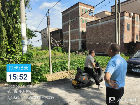 人大代表合力抗击台风 勇做群众“守护者”338.png