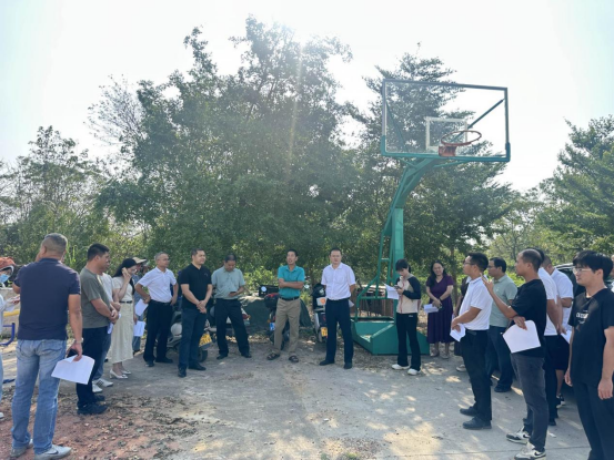 【镇街人大】大山江街道人大：深入督导集中鸡舍建设 助力乡村振兴提质增效387.png